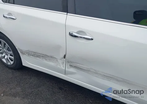 2017 Nissan Altima 2.5 S z USA, uszkodzony, nr VIN 1N4AL3AP3HN318966